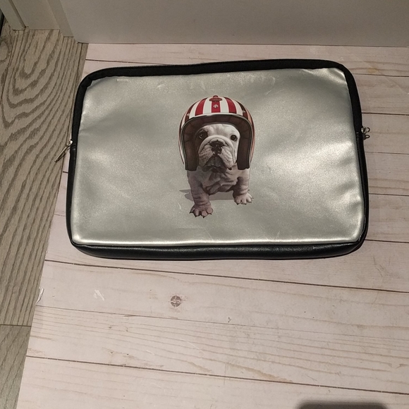 🌺🌸 Silver Computer cover 🍀🍀🍀 - Picture 7 of 8